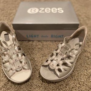 NEW NEVER WORK BZEES size 10W women's